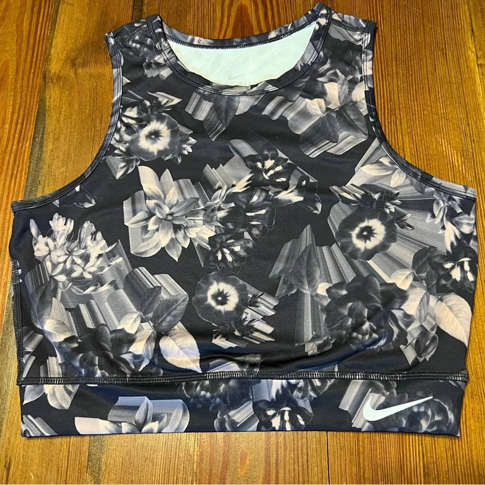 Nike‎ Women's Epic Lux Printed Crop Running Tank